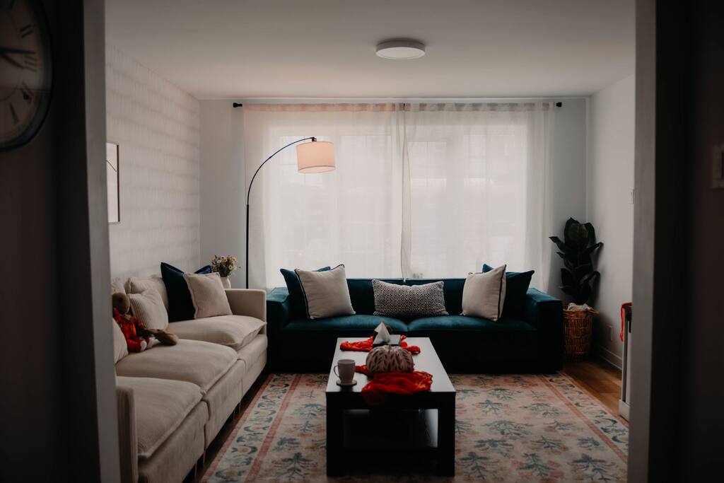 escapade-chambly-i-4br-+-spa/