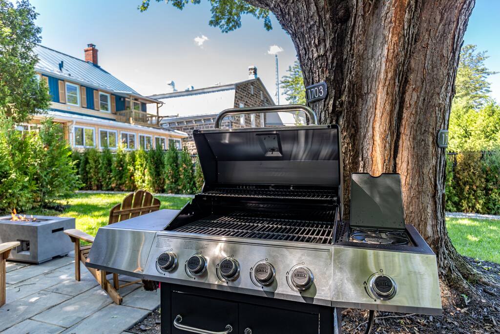 escapade-chambly-or-4br-spa-retreat/