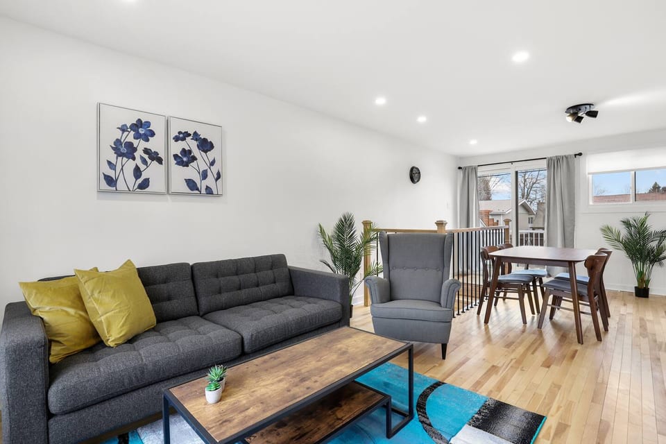 Elegant 4 bedroom modern house - Brossard