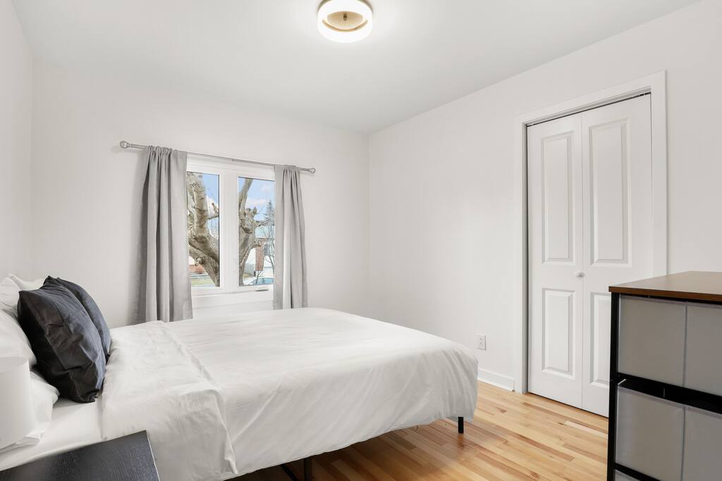 elegant-4-bedroom-modern-house/