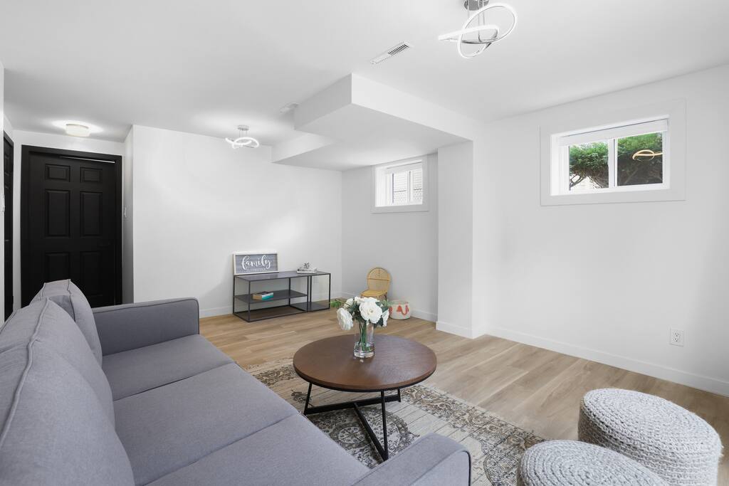 family-friendly-escape-walk-to-shops-and-fun/