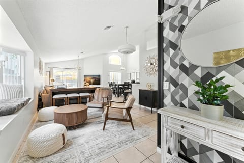 LB1017-Fresh Private Pool House No Carpet-Disney Area
