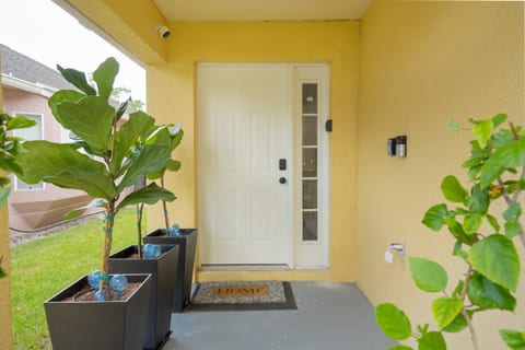 LB1017-Fresh Private Pool House No Carpet-Disney Area
