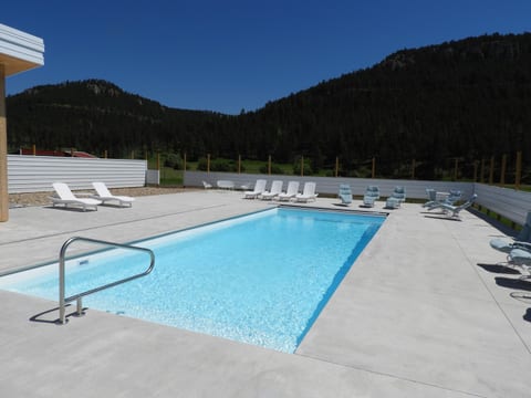 Private Pool Paradise | Luxury Black Hills Escape