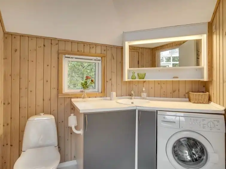 Bathroom - Gunnie - 1.1km from the sea in NW Jutland - Fjerritslev