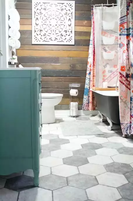 Trendy Charming Downtown Butler Apartment - Butler