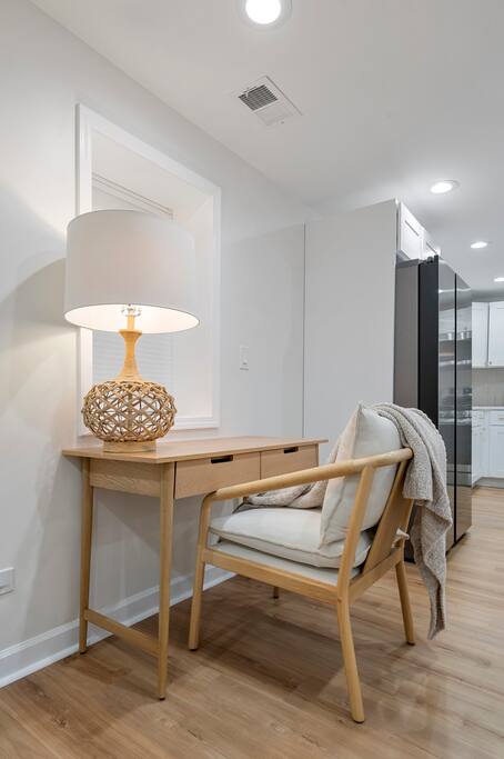 Entire Unit+Near Wrigley+Reserved Parking+Laundry!