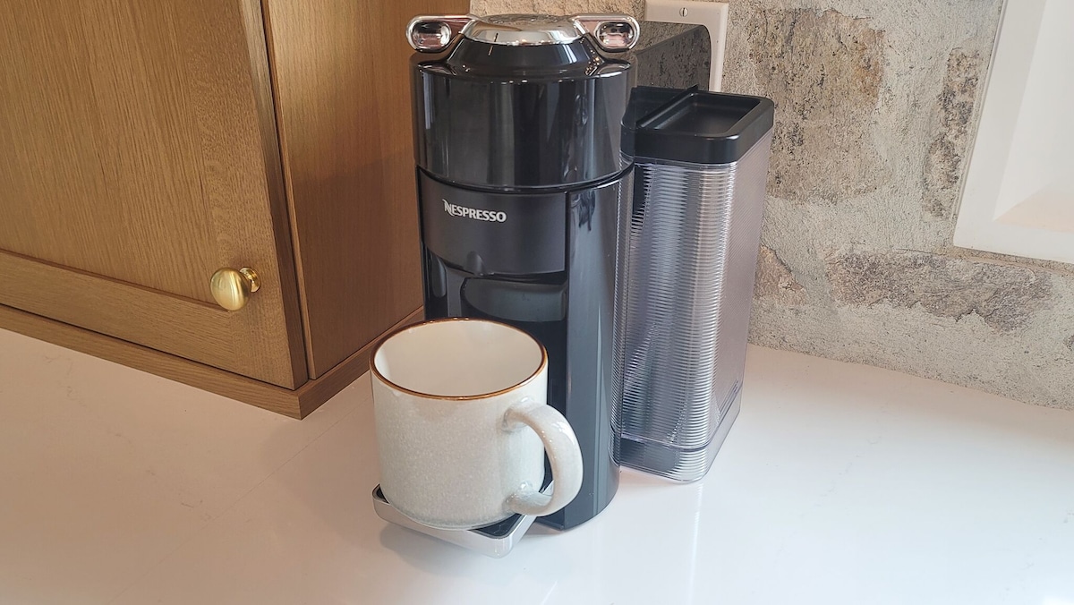 luxury-3-bed-3-ensuite-farmhouse-2-min-walk-to-the-beach/