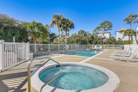 Gulf Views, Pool, Hot Tub, Tennis, close to beach! image 4