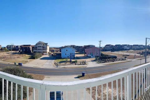 Destination-OBX 8 Bdrm, 6 Bath Semi-Ocean Front