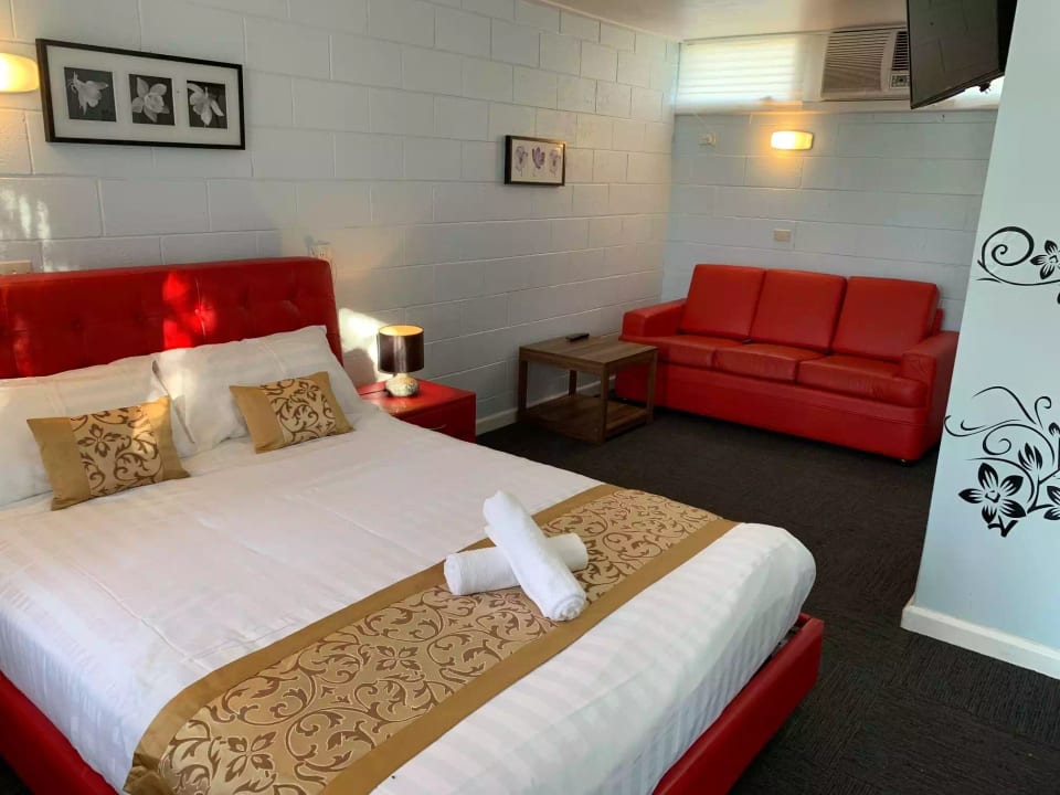 Clean and Comfortable Room with Private Bathroom