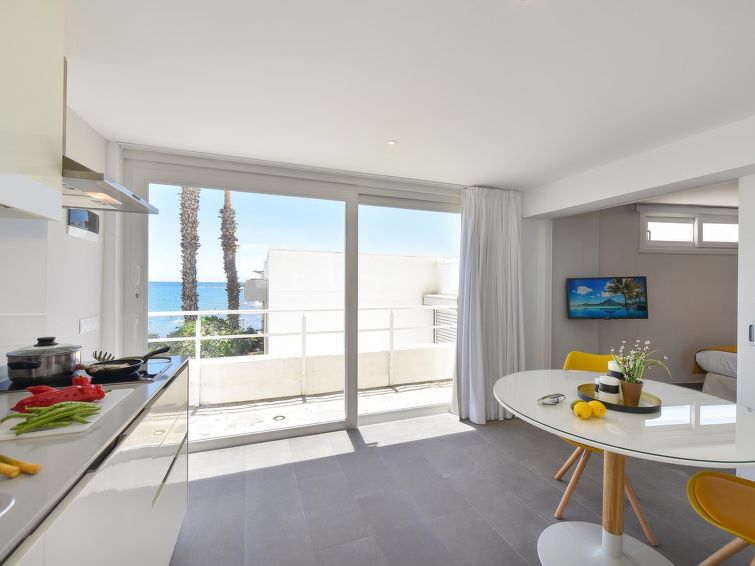 studio-nueva-suecia-cr715/