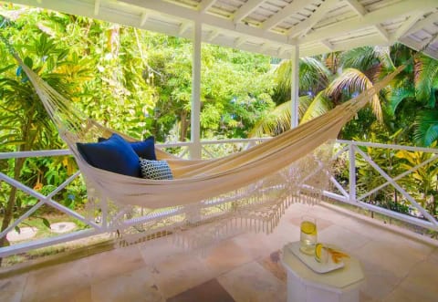 Coconut Cottage - Round Hill Estate