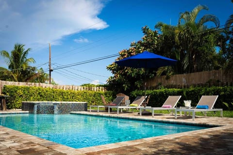 The Sun-kissed Retreat • Near Vanderbilt Beach