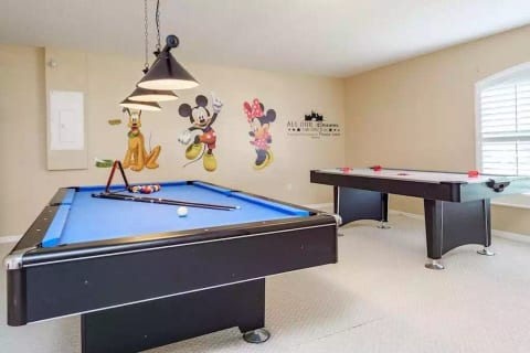 Mickeys Floridian South Facing Pool Hot Tub Game RM GYM BBQ