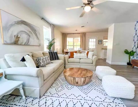 Lots of natural light and bright open floor plan!