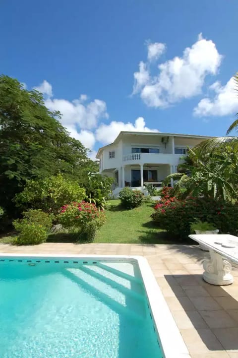 Island Oasis - Dutch St. Maarten