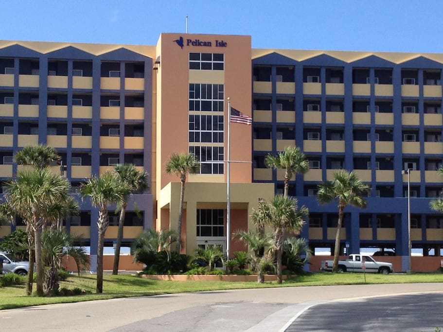 Front of Pelican Isle