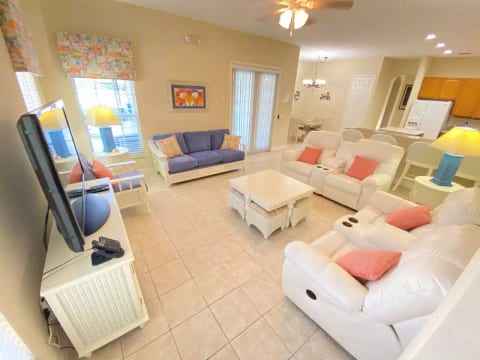 Mickeys Corner Fantastic Huge Private Pool Hot Tub Game RM BBQ