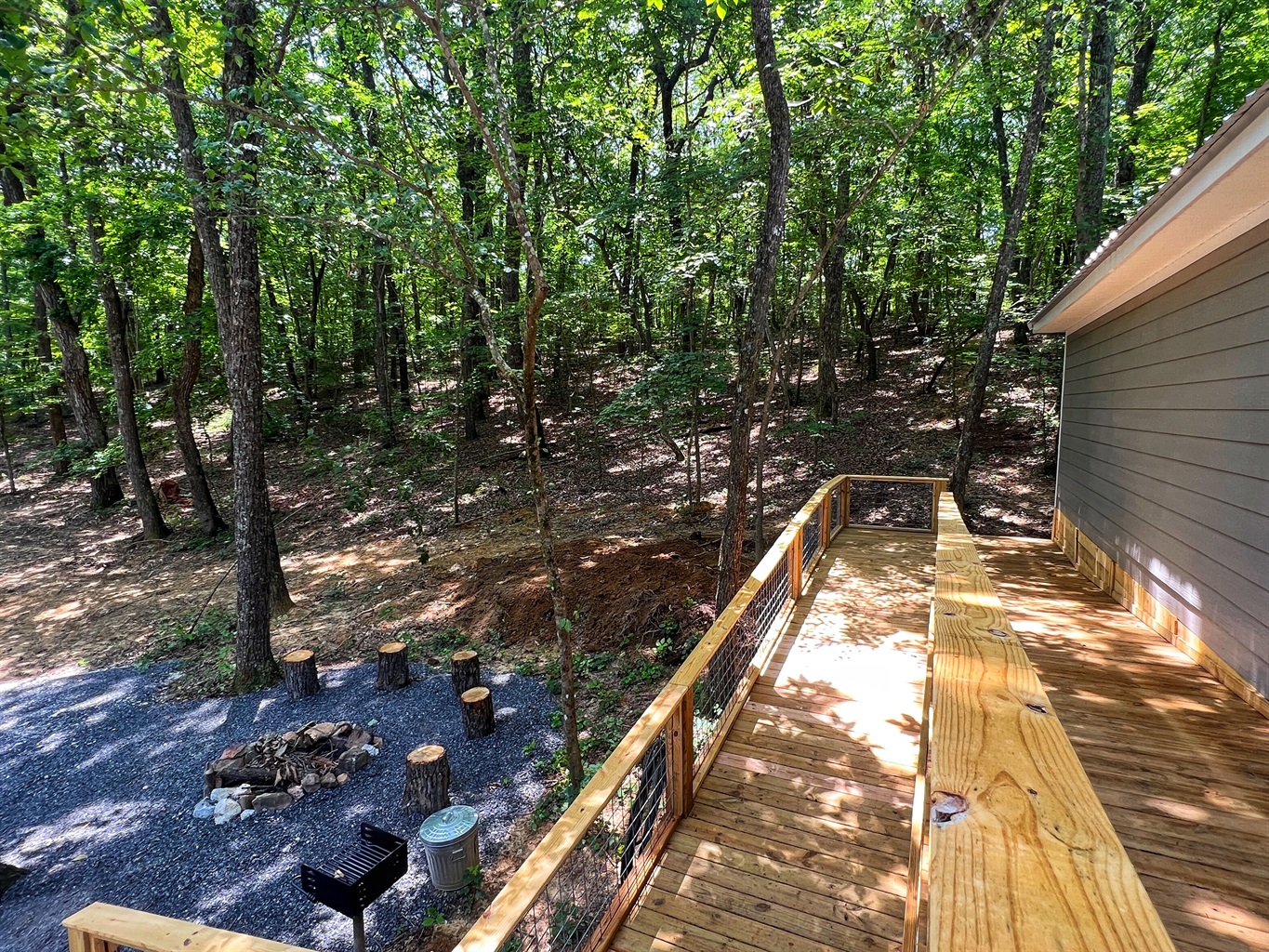 Beautiful side and back yard views - The Otter Box Cabin - Fort Payne