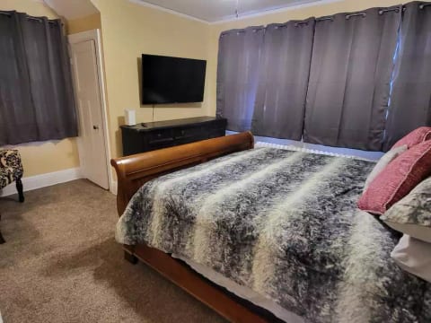 Spacious. Cozy. Fast Wi-fi