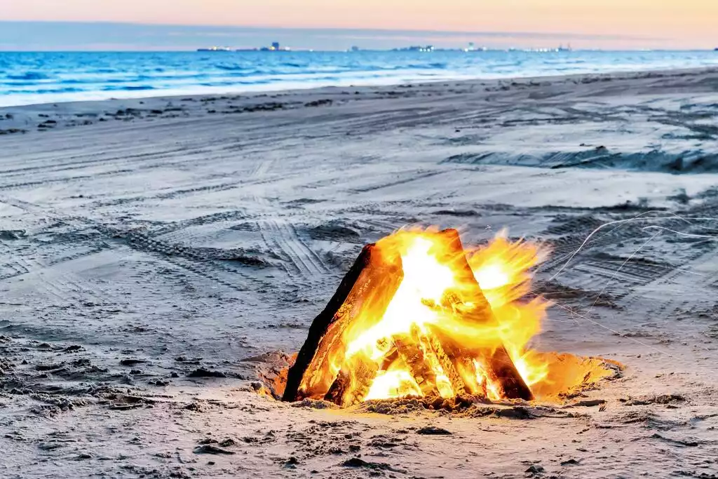 Make a bonfire right on the beach! - New! Summer Lovin! 3/3 Sleeps 12 Awesome Views Wow - Bolivar Peninsula