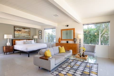 Hugh Kaptur's Palm Springs Getaway