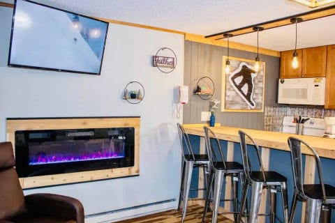 Updated! Ski in/out condo 1st flr-top of mountain!