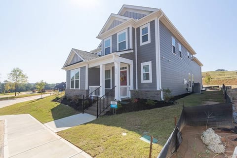Elegant New Home in Clemson 4 miles to University