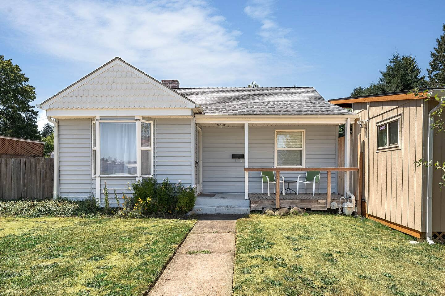 Cute bungalow - NE Portland, AC!