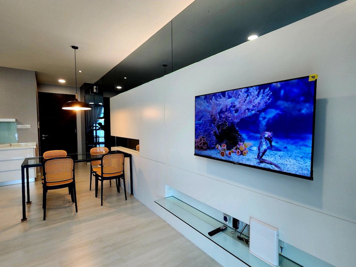 Cozy & Stylish 2BR Home image 5