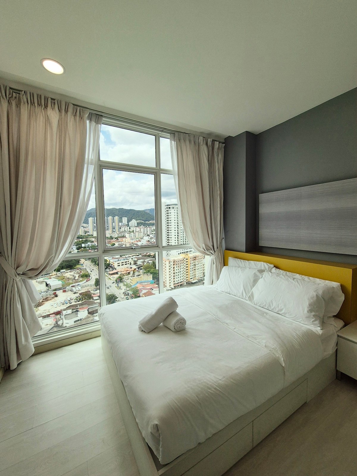 Modern & Relax Studio Penang image 1