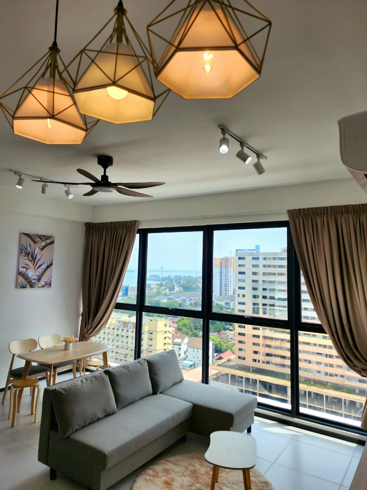 Urban Muji Retreat Suites #3BR #2carparks image 2