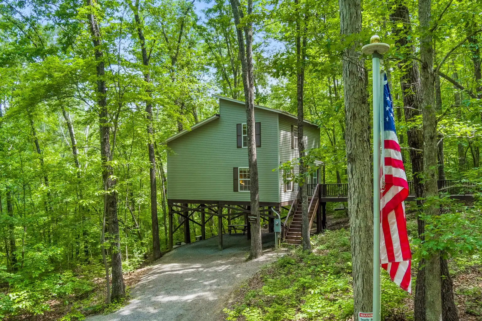 Peaceful Hideaway Treehouse sits on 14+ acres at Haven of Hope - Peaceful Hideaway Treehouse - Fort Payne