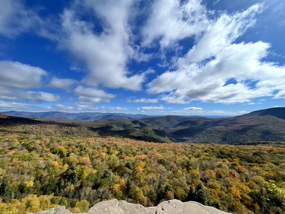 fall-foliage-escape-*-family-friendly-farmhouse/
