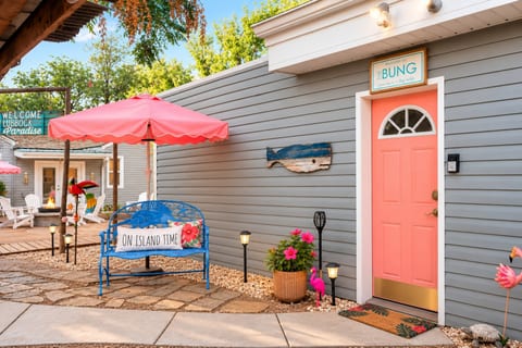 The Bung – A Little Slice of Paradise! 🦩