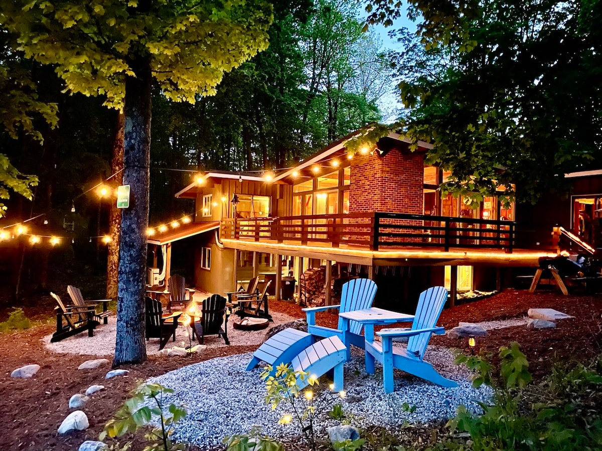 ShortStop Lodge Ski and Golf Retreat image 1