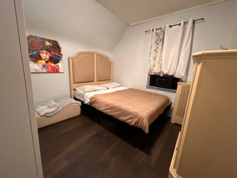 Modern Stay – 20 Mins to Times Square 