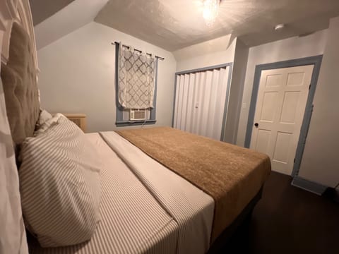 Modern Stay – 20 Mins to Times Square 