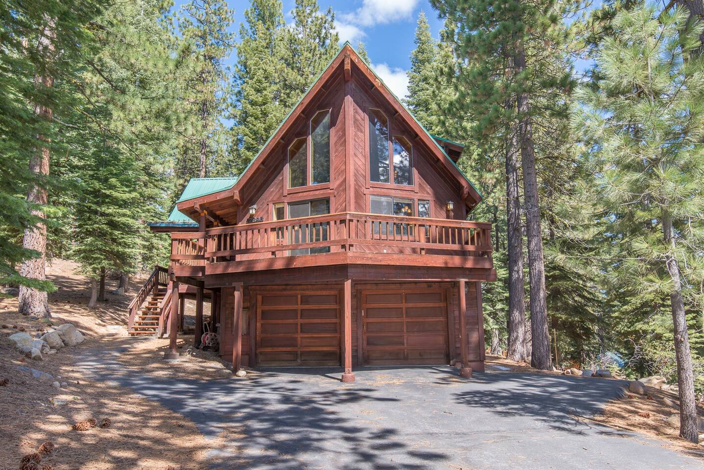 Treehouse Chalet 3BR/2BA KingBed Option 2Add Pet/Spa