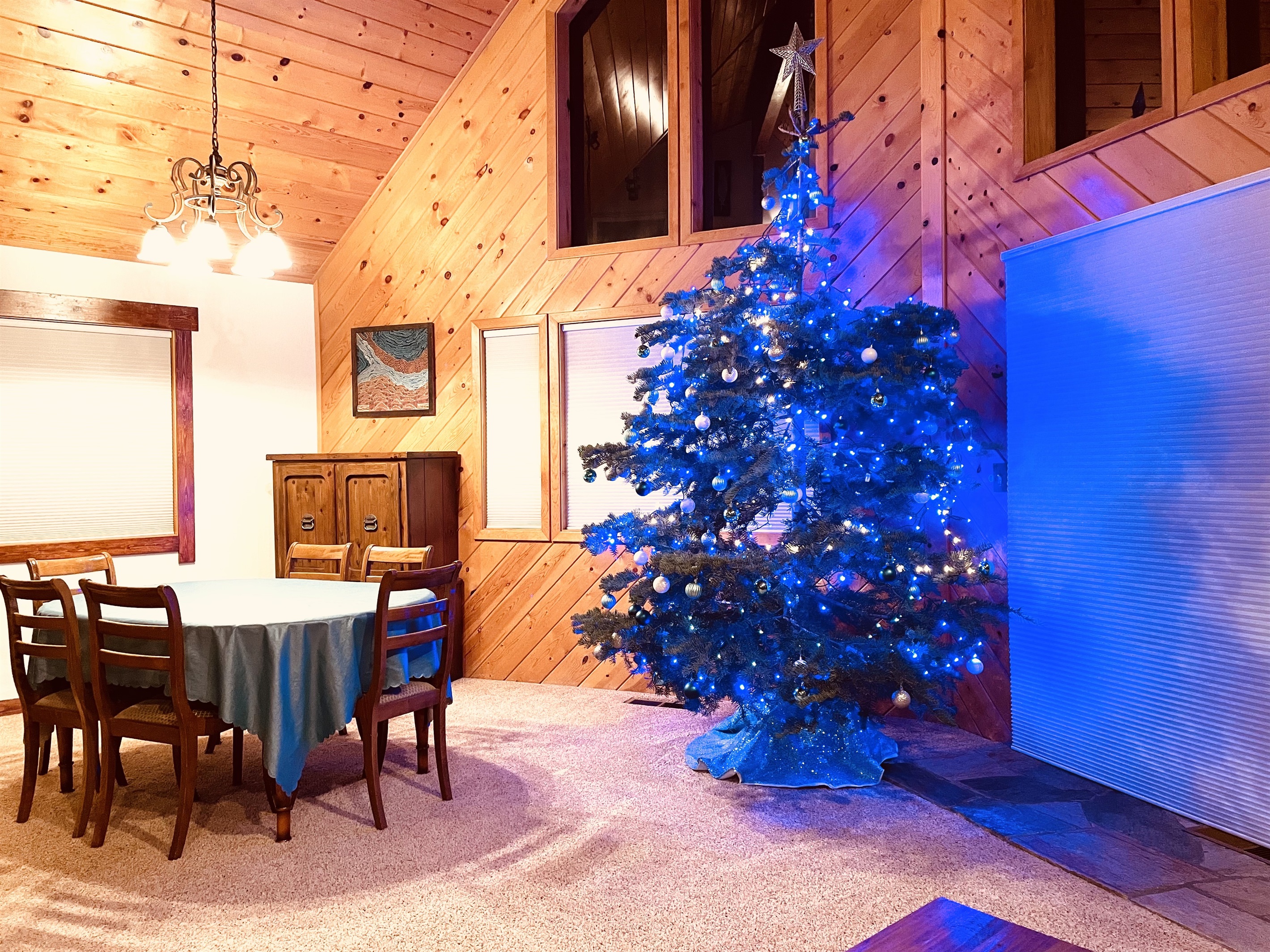 Treehouse Chalet 3BR/2BA KingBed Option 2Add Pet/Spa
