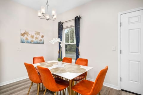 Walk to University & Restaurants | Cozy Townhome