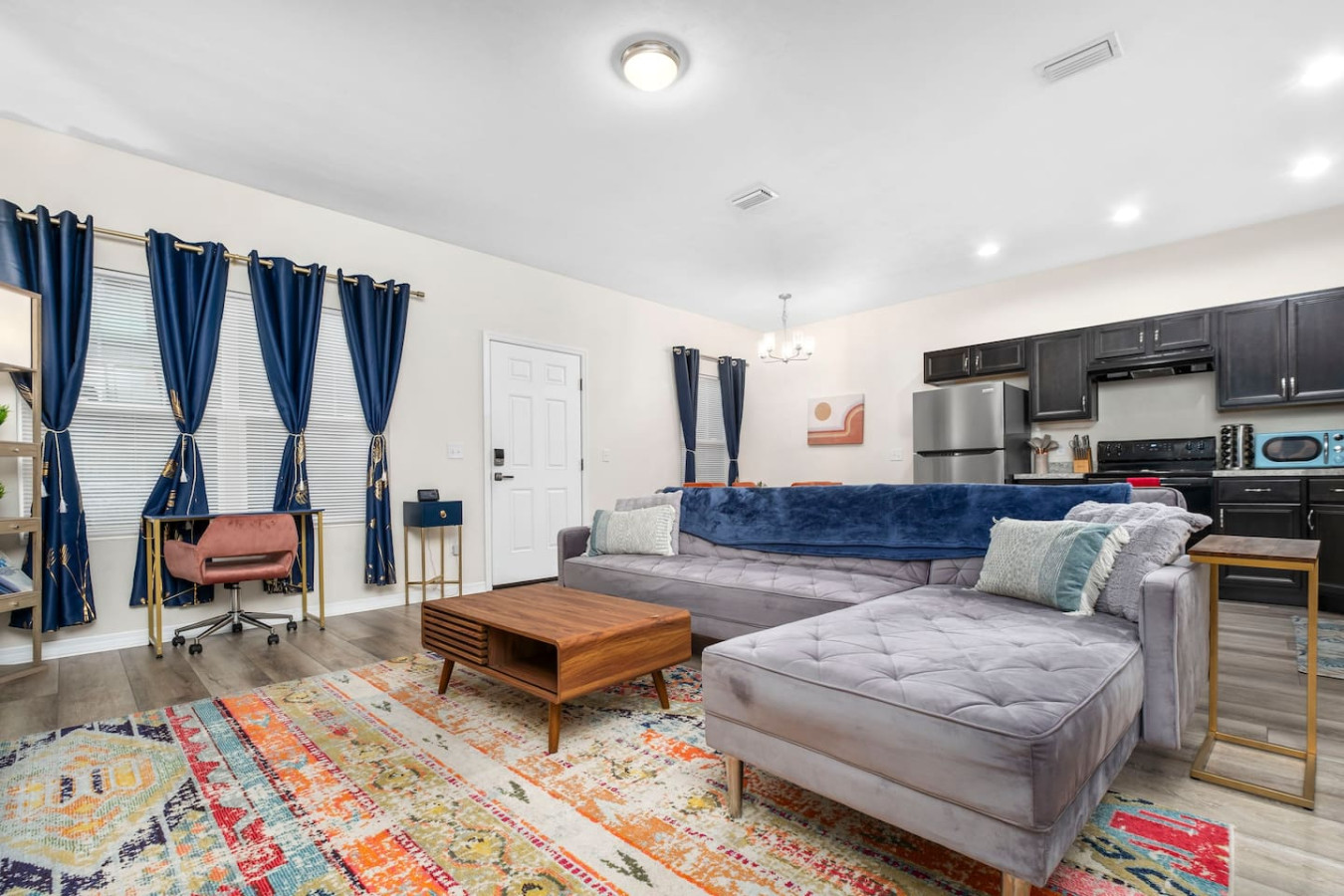 Beautiful Home | Walk to UF | Newly built