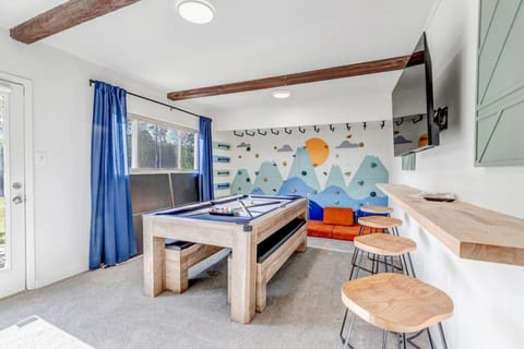 Fire-Pit | Mini-Golf | HotTub | GameRoom | Family