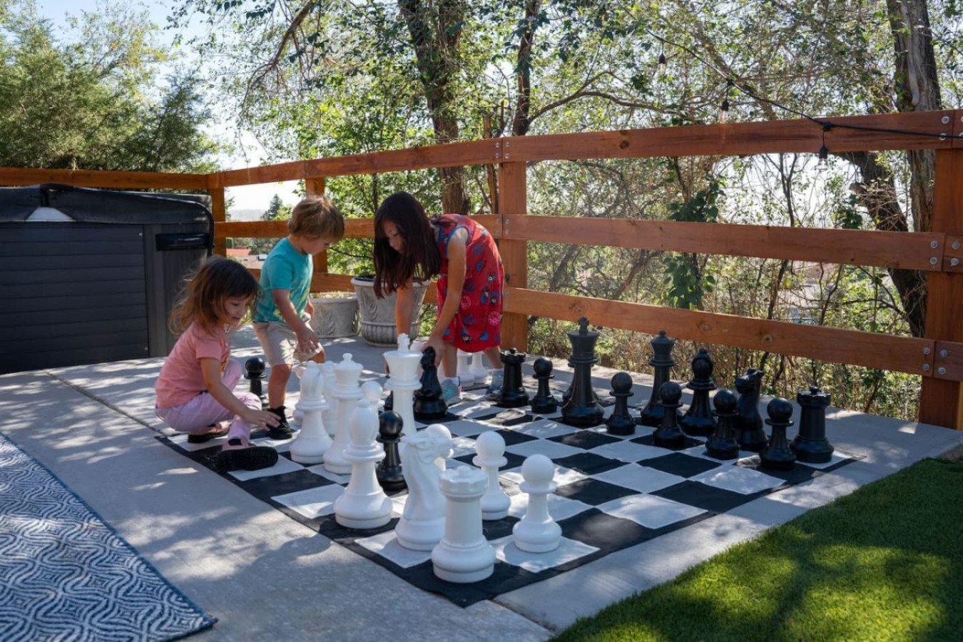 fire-pit-or-mini-golf-or-hottub-or-gameroom-or-family/