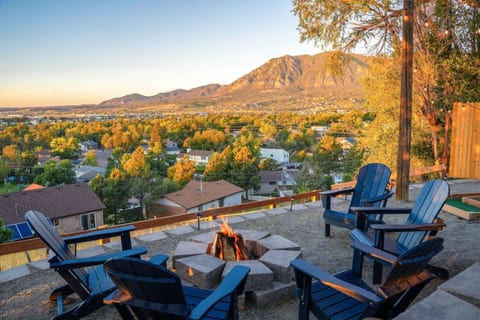Fire-Pit | Mini-Golf | HotTub | GameRoom | Family