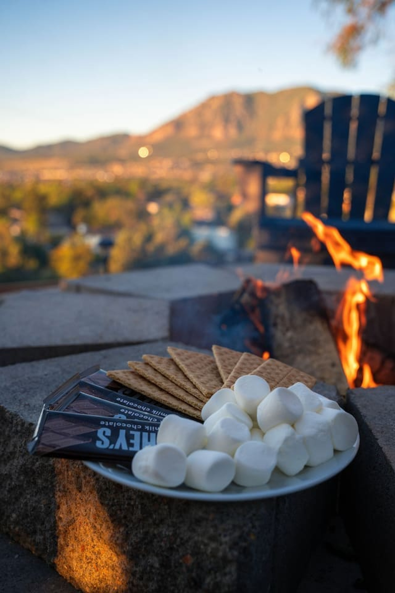 fire-pit-or-mini-golf-or-hottub-or-gameroom-or-family/