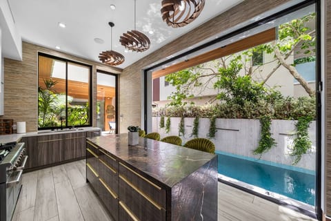 Venice/Pool/HotTub/BBQ/HomeTheater