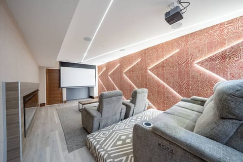 Venice/Pool/HotTub/BBQ/HomeTheater