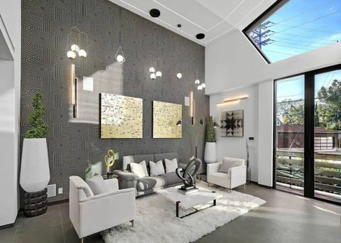 Pool/Spa/Home Theater/Rooftop